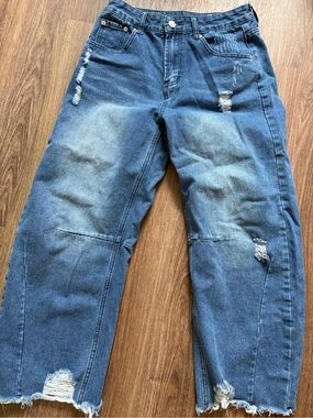 Women's Cropped Distressed Blue barrel Jeans
